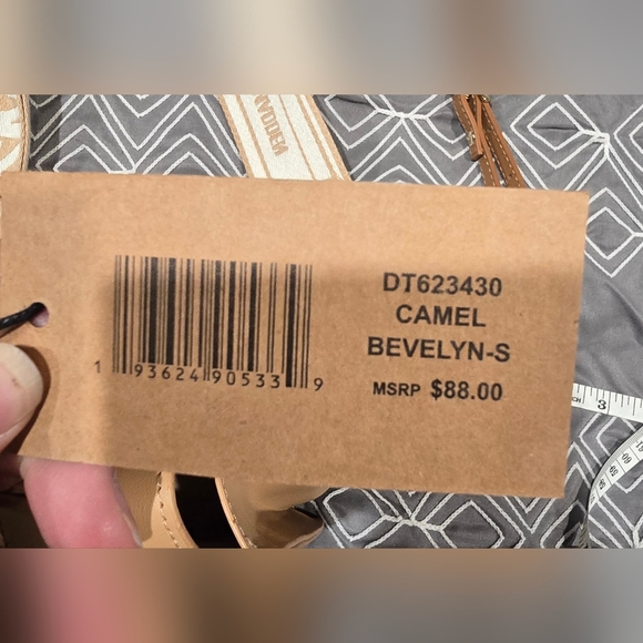 Steve Madden Straw Bevelyn Purse - Picture 10 of 11